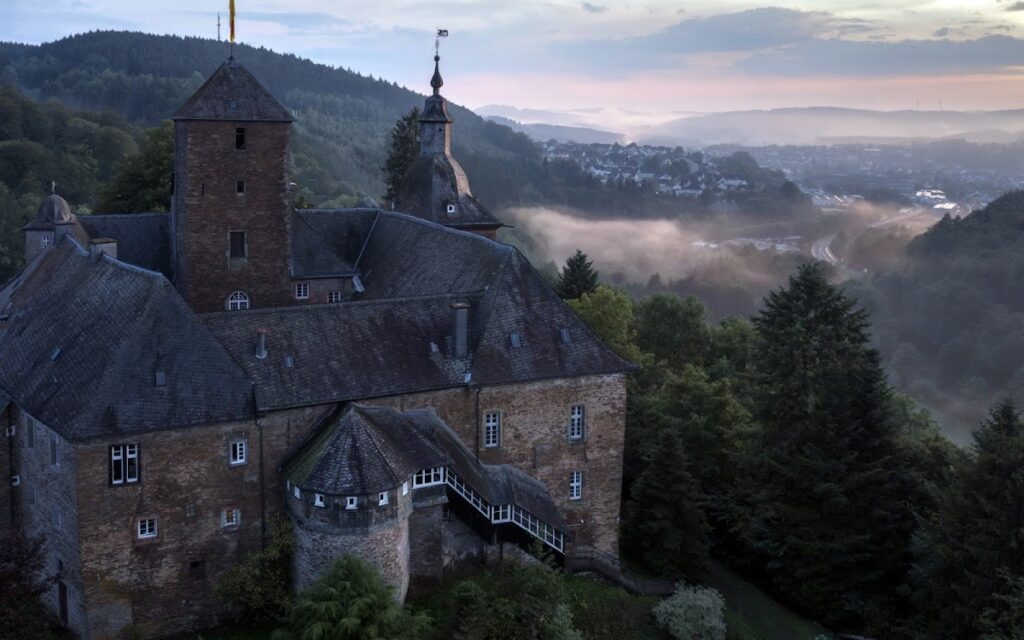 Burg Schnellenberg: A Medieval Fortress and Renaissance Residence in Germany 5 Burg Schnellenberg