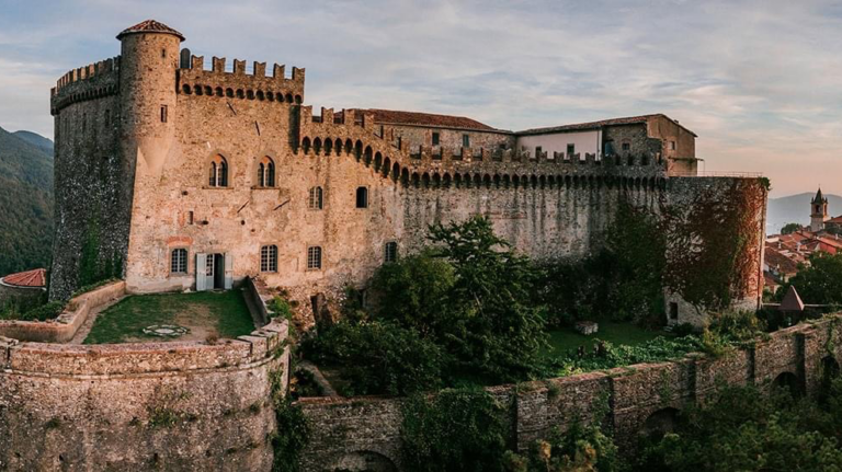 Malaspina Castle: A Medieval Fortress and Renaissance Court in Italy