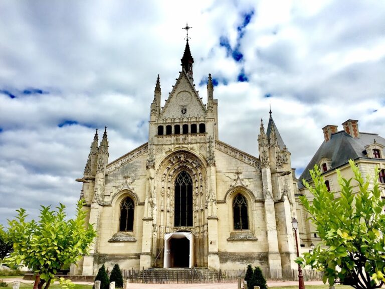 Château de Thouars: A French Ducal Residence and Historic Monument
