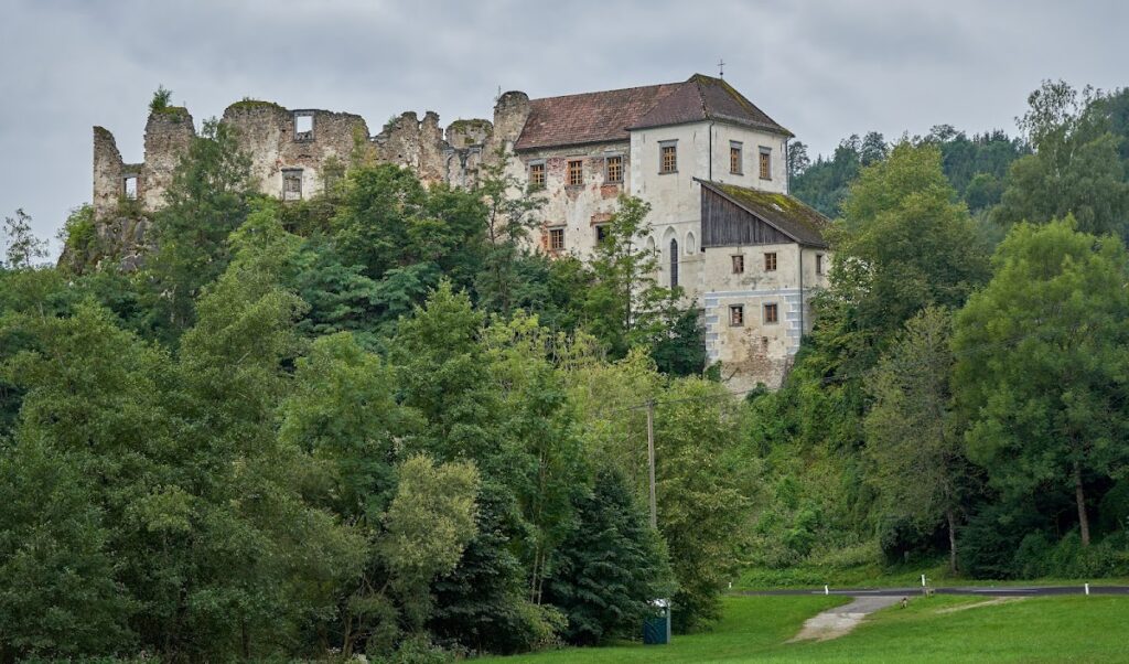 Reichenstein Castle: A Medieval Fortress Transformed into a Renaissance Palace in Austria 3 Reichenstein Castle