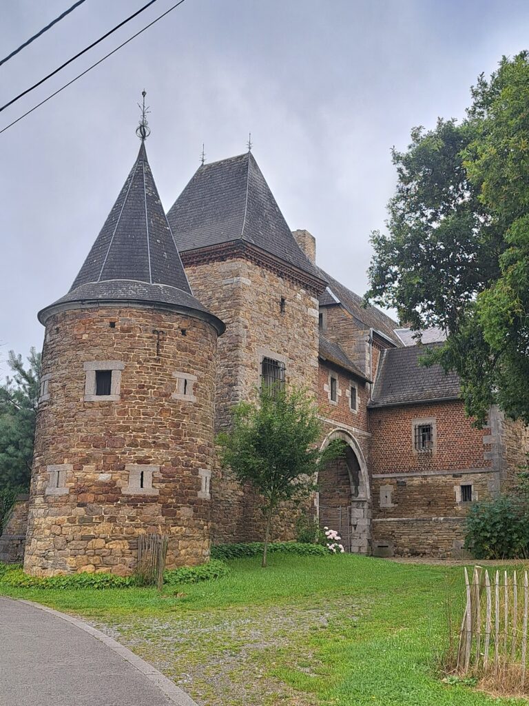 Chateau-ferme de Wartet: A Mosan Castle Farm in Belgium 2 Chateau-ferme de Wartet