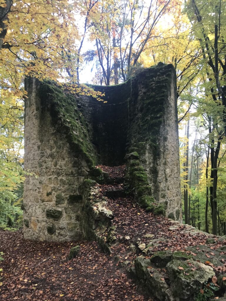 Burg Ehrenfels: A Medieval Noble Castle in Bavaria
