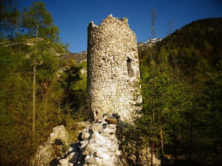 Castel San Pietro: A Medieval Thun Castle Ruin in Italy