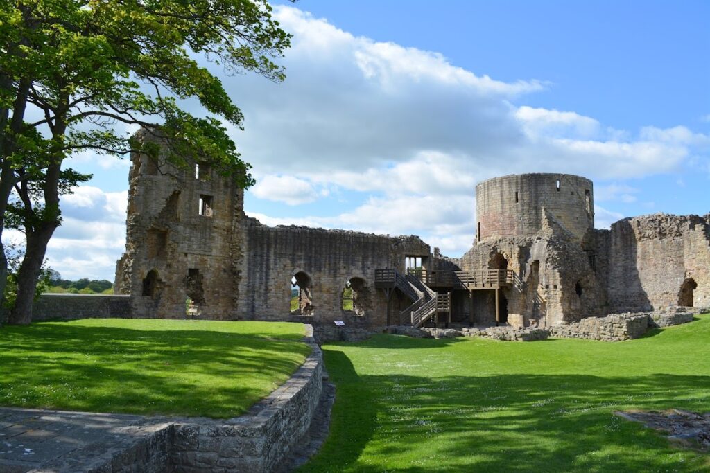 Barnard Castle: A Medieval Fortress Above the River Tees 2 Barnard Castle