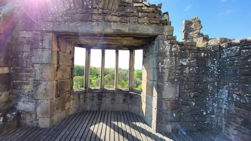 Barnard Castle: A Medieval Fortress Above the River Tees 4 Barnard Castle