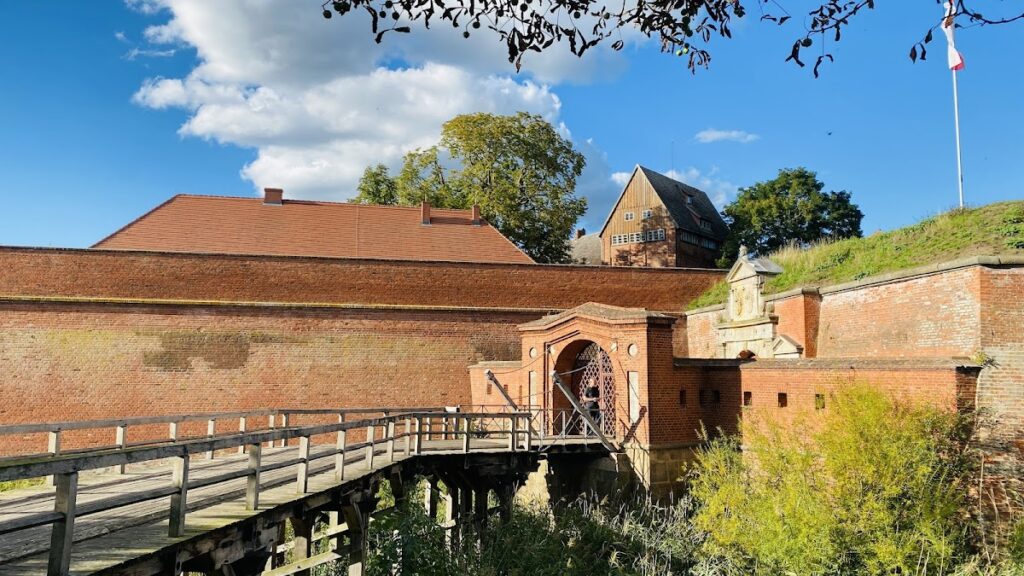 Dömitz Fortress: A Sixteenth-Century Citadel on the Elbe 1 Dömitz Fortress