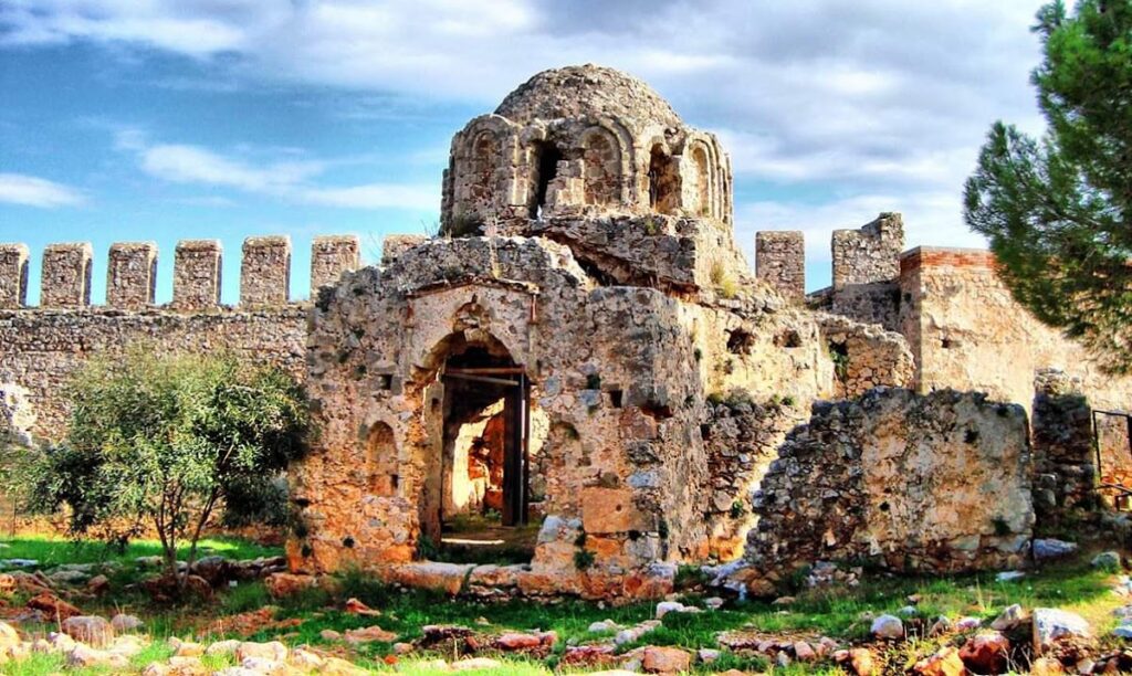 Alanya Castle: Seljuk Fortress and Regional Stronghold in Türkiye 2 Alanya Castle