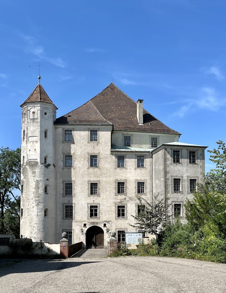 Hohes Schloss: A Medieval Castle in Bad Grönenbach, Germany 1 Hohes Schloss