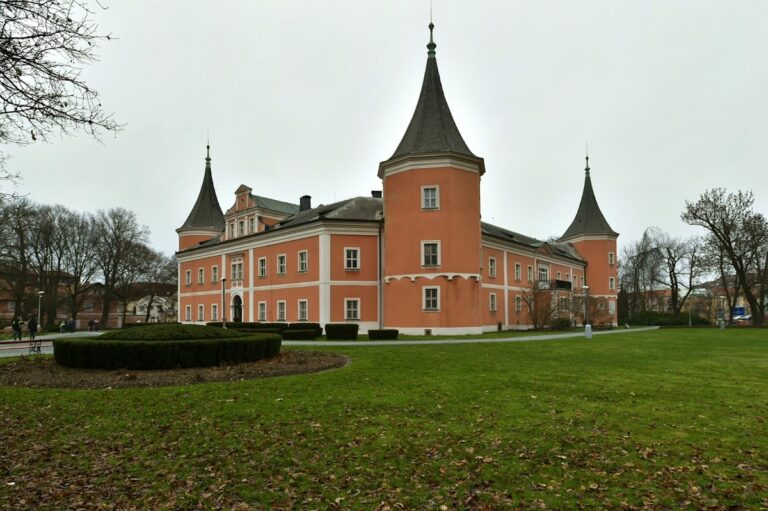 Sokolov Chateau: Castle and Regional Museum in Czechia