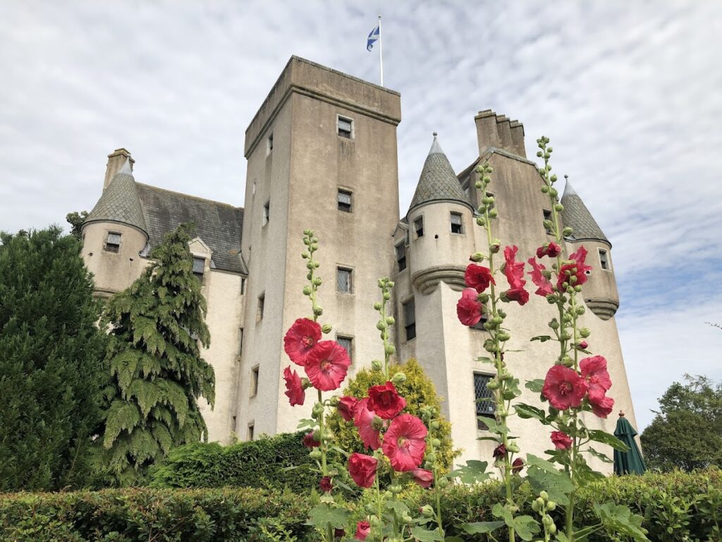 Leslie Castle: Historic Seat of Clan Leslie 1 Leslie Castle