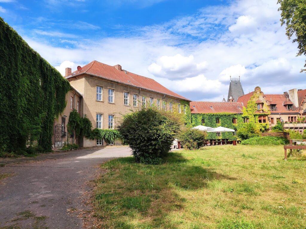 Burg Alvensleben (Veltheimsburg): A Former Castle Complex in Germany 1 Burg Alvensleben