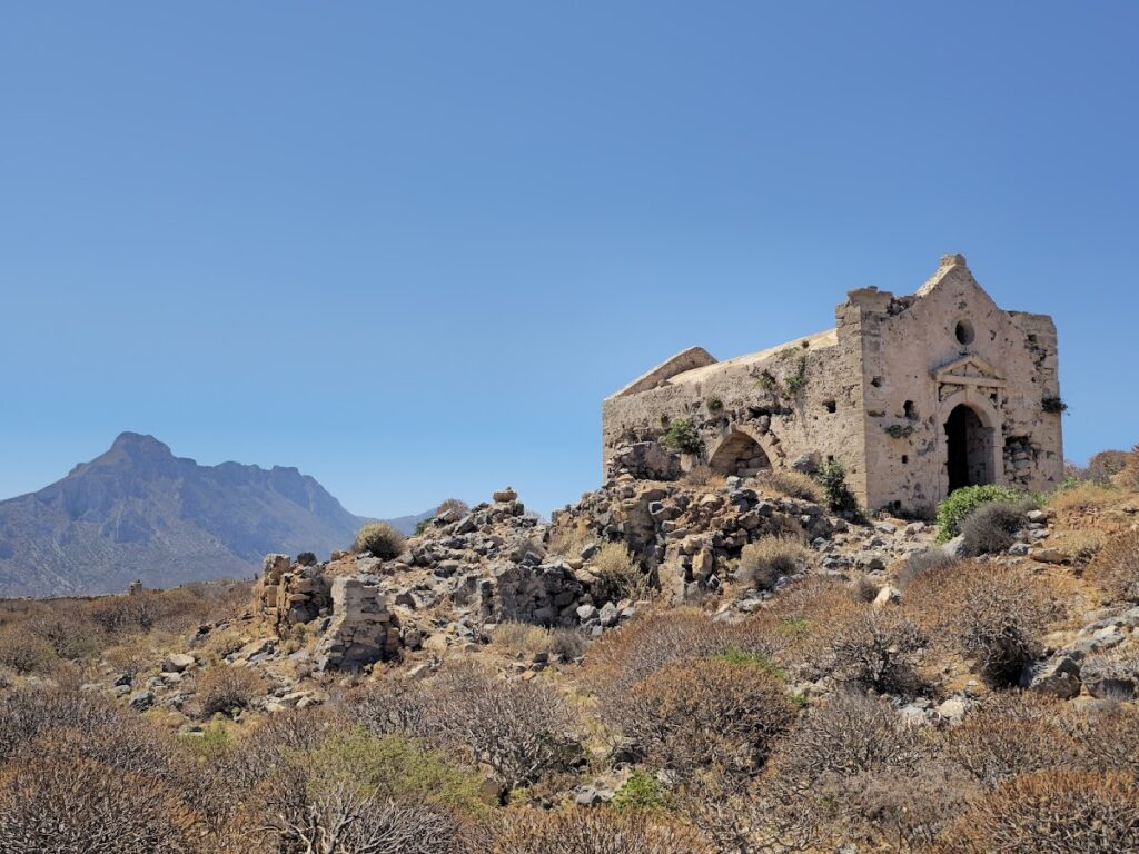 Kastro Gramvousas: A Venetian Fortress in Greece 4 Kastro Gramvousas