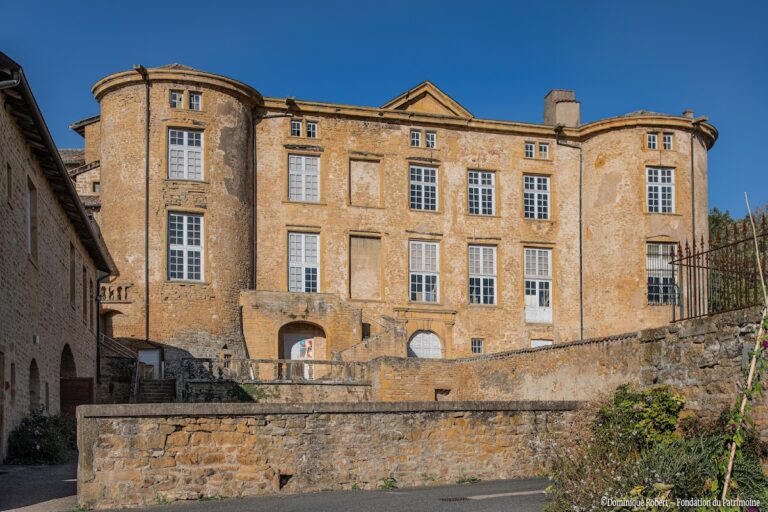 Château de Rochebonne: A Former Fortified House in Theizé, France