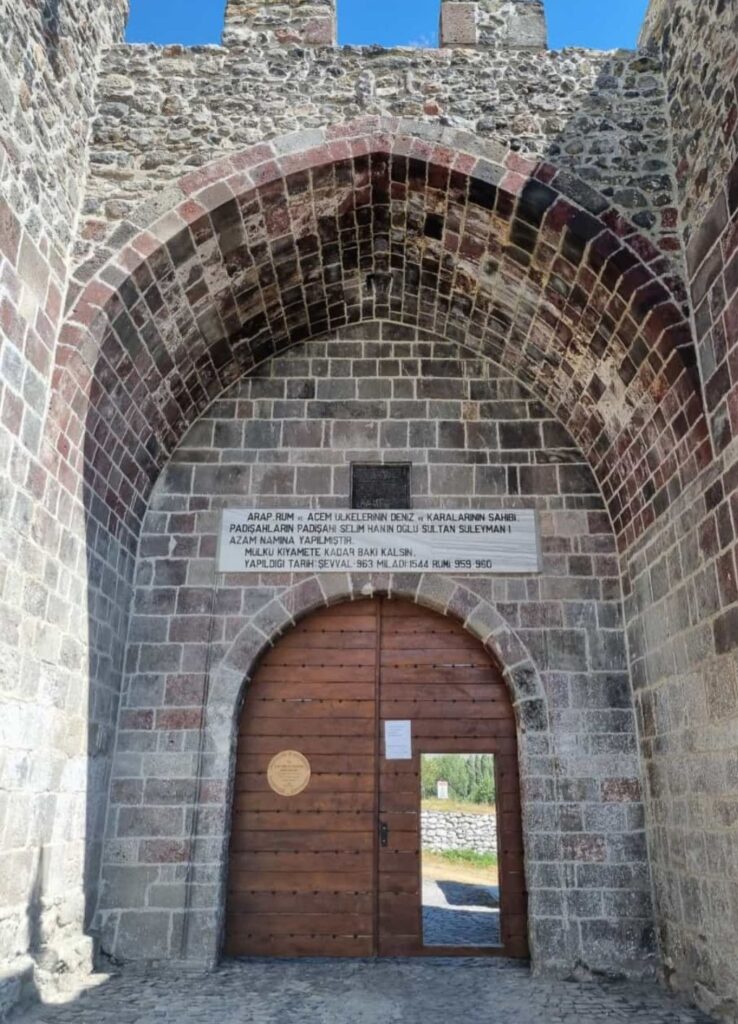 Ardahan Castle: A Medieval Georgian Fortress in Türkiye 5 Ardahan Castle