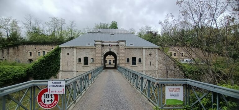 Fort du Bruissin: A Séré de Rivières Military Fort in France