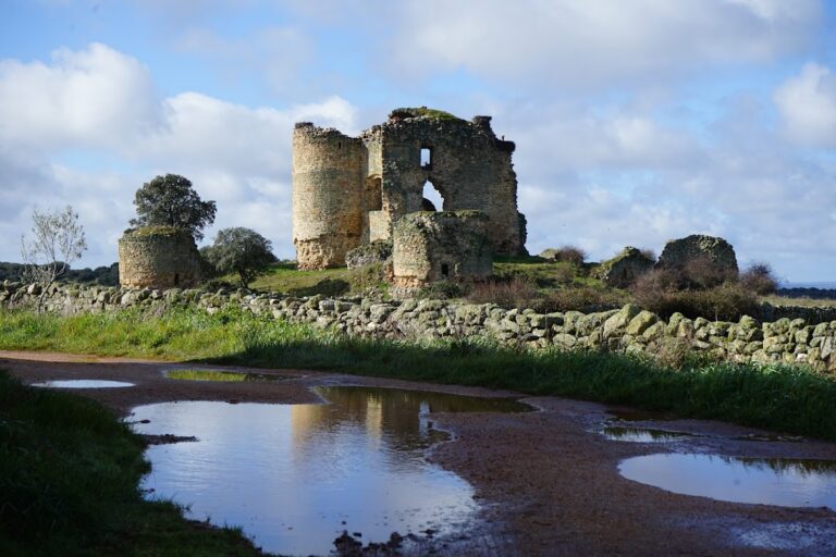 Castle of Asmesnal: A Gothic Medieval Fortress in Spain