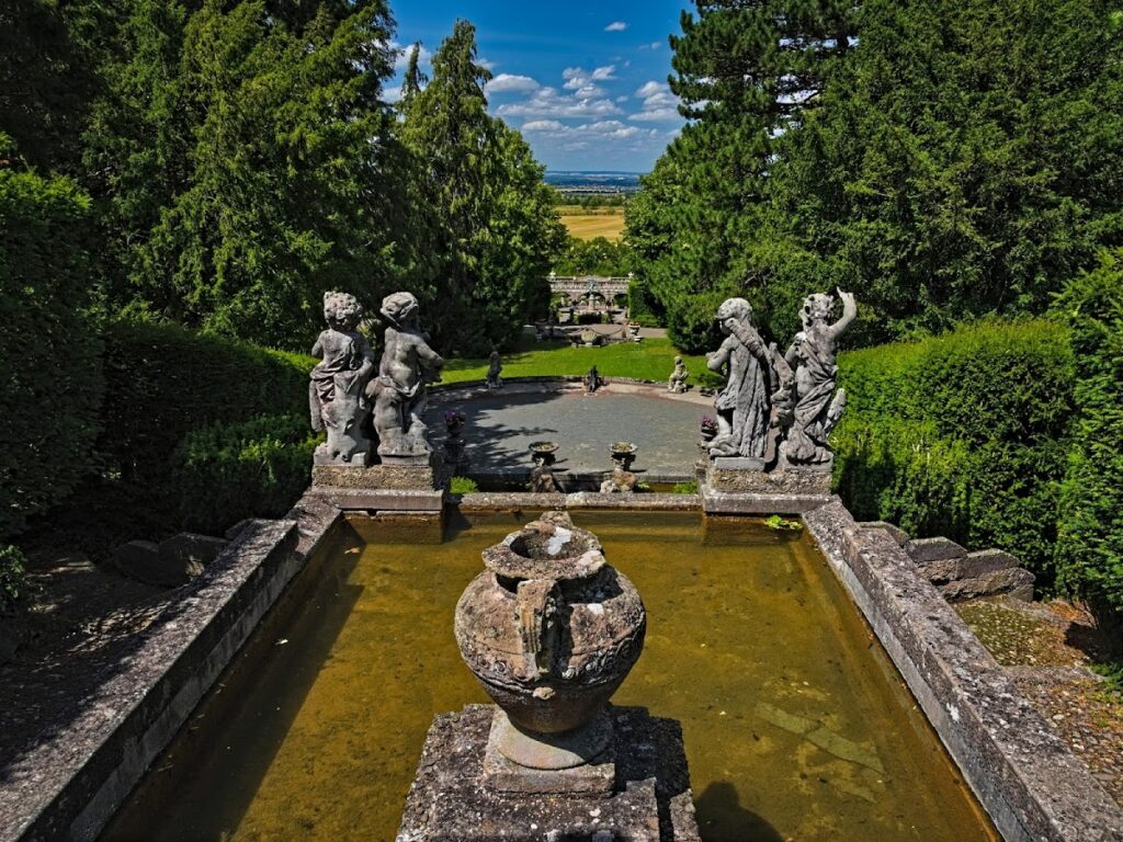 Roseburg: A Historicist Castle and Park in Germany 3 Roseburg
