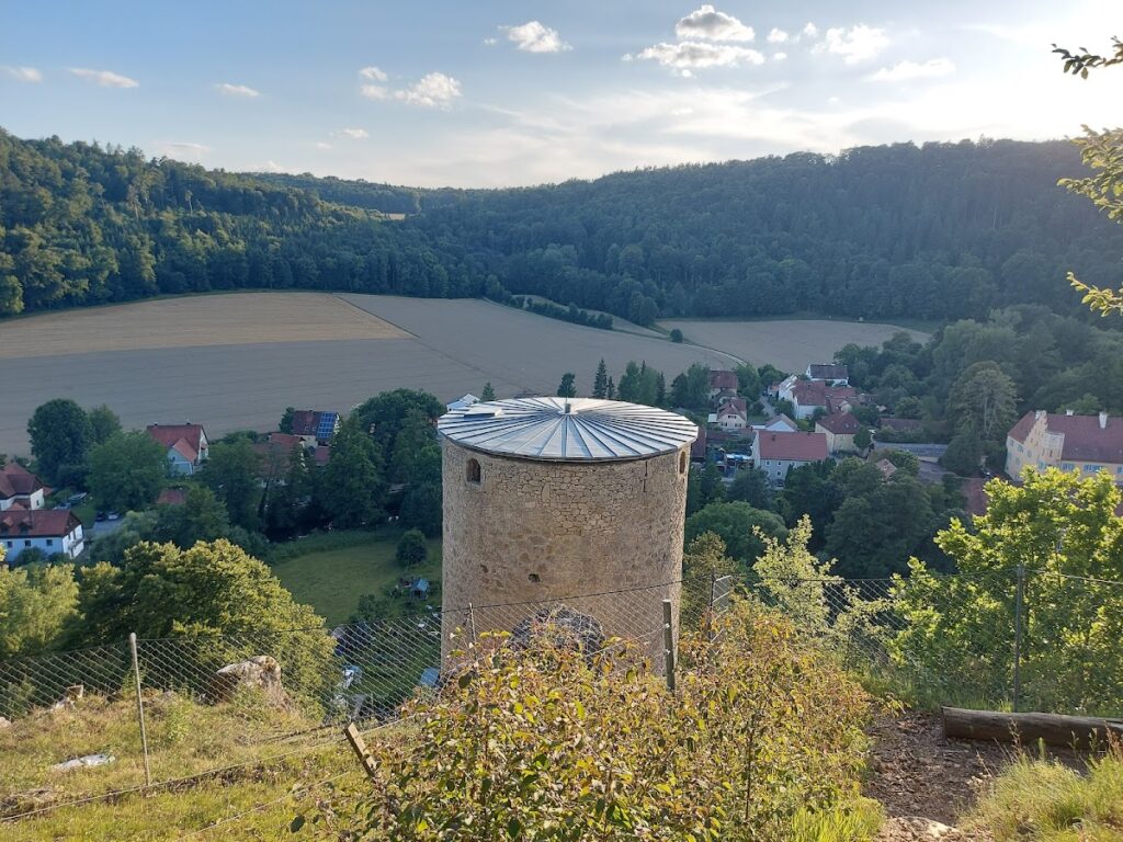 Loch Castle: A Medieval Cave Castle in Germany 2 Loch Castle