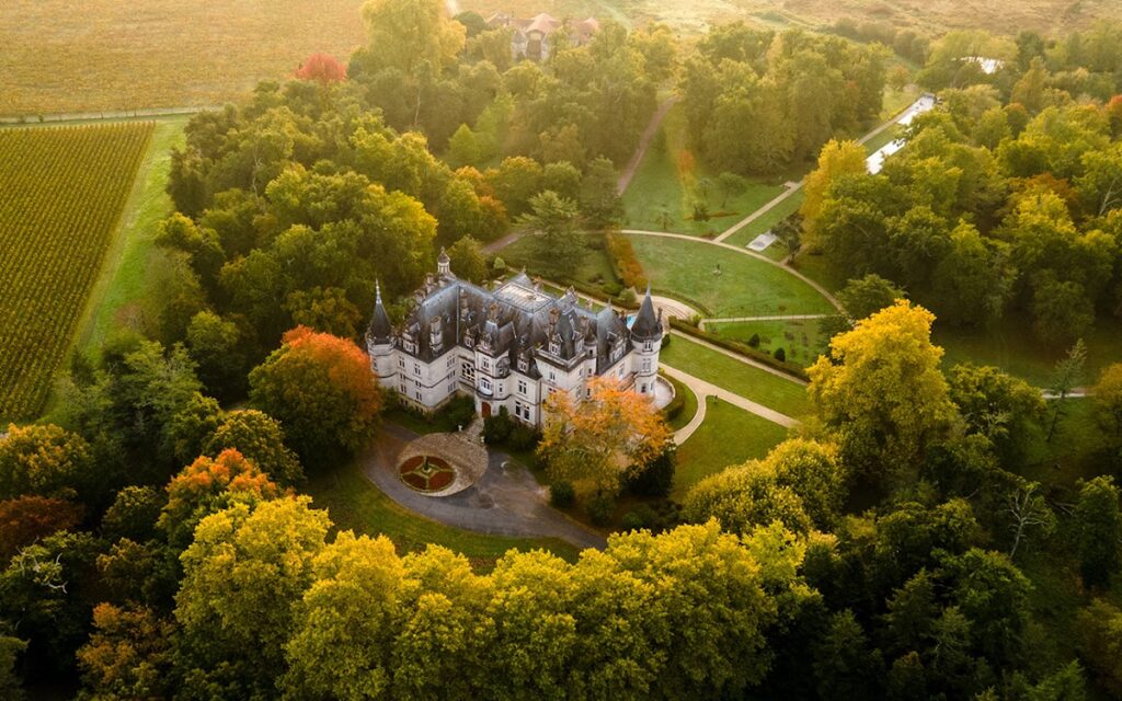 Château Pichon: A Neo-Renaissance Wine Estate in Parempuyre 1 Château Pichon