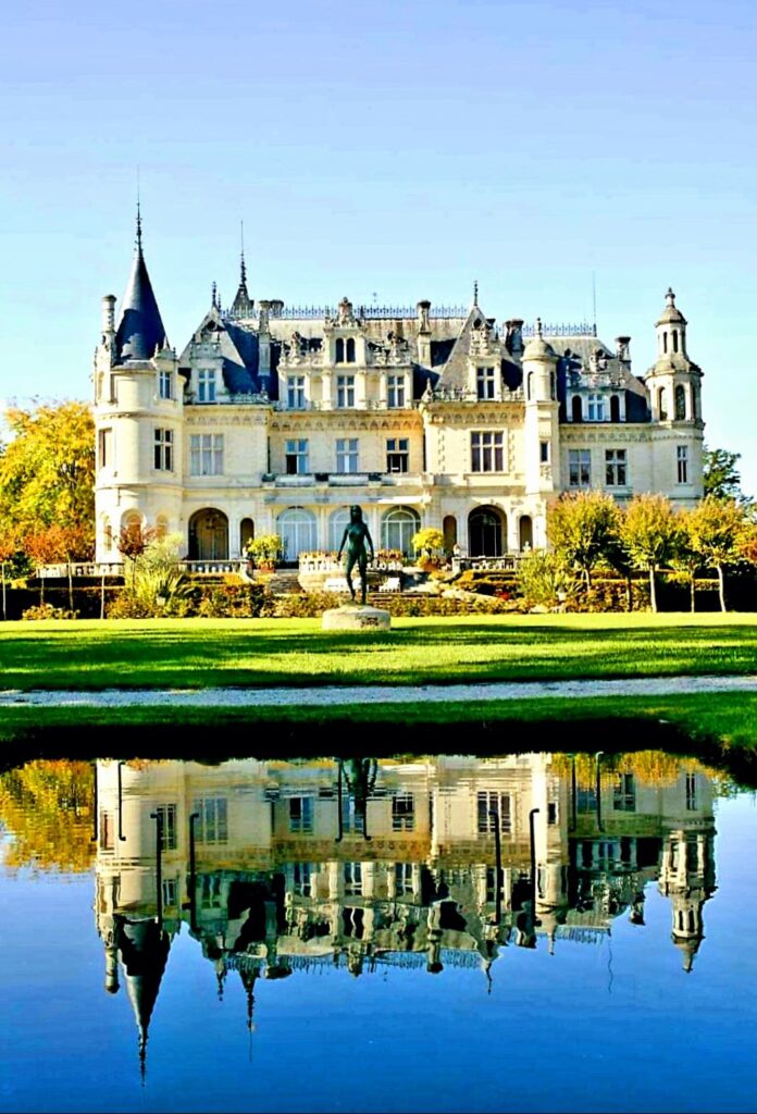 Château Pichon: A Neo-Renaissance Wine Estate in Parempuyre 2 Château Pichon