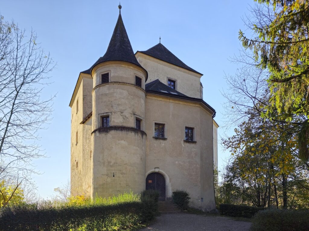 Wildegg Castle: A Medieval Fortress and Renaissance Palace in Austria 2 Wildegg Castle