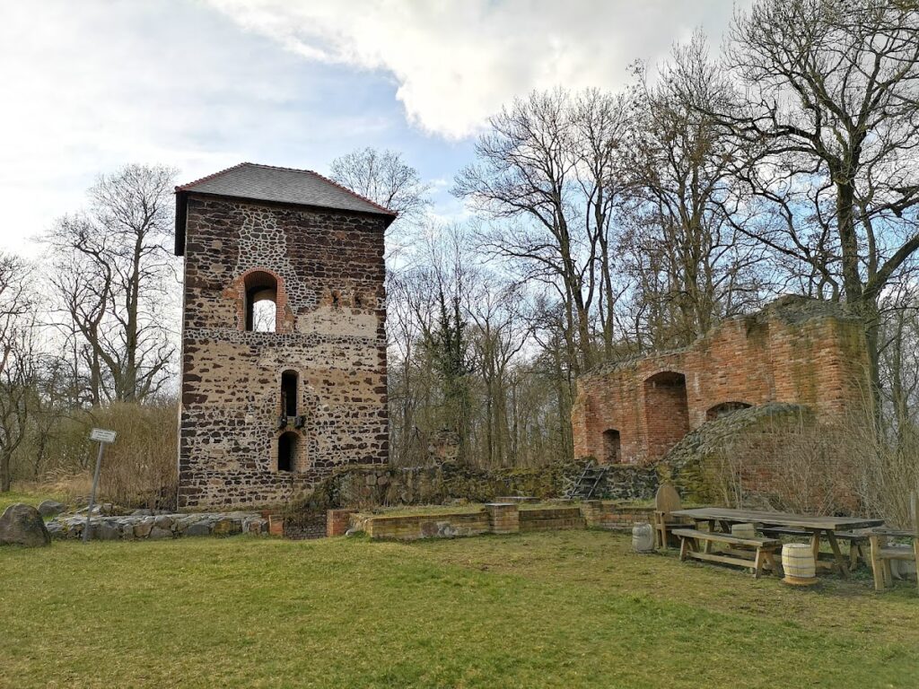 Burg Bärwalde: A Gothic Water Castle Ruin in Germany 2 Burg Bärwalde