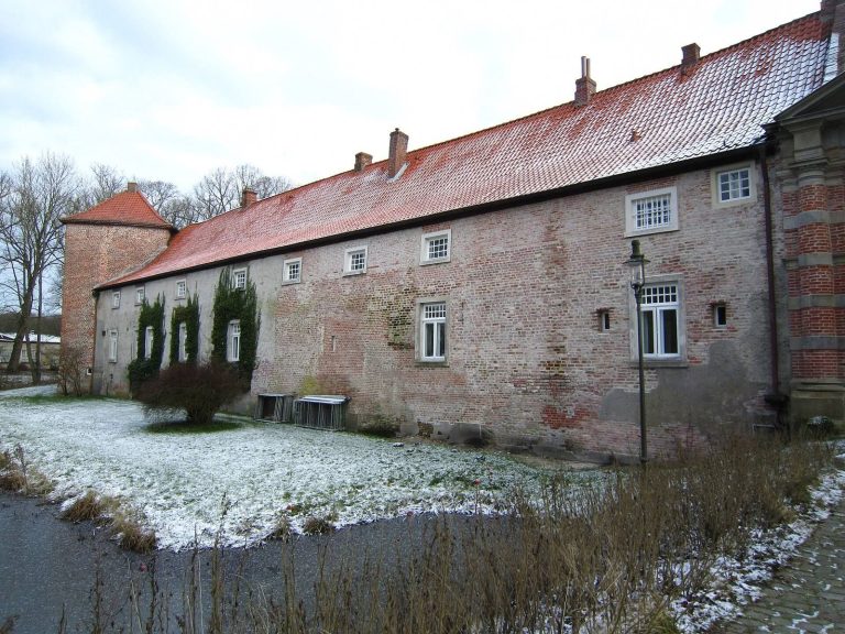 Berum Castle: A Moated Historic Residence in East Frisia