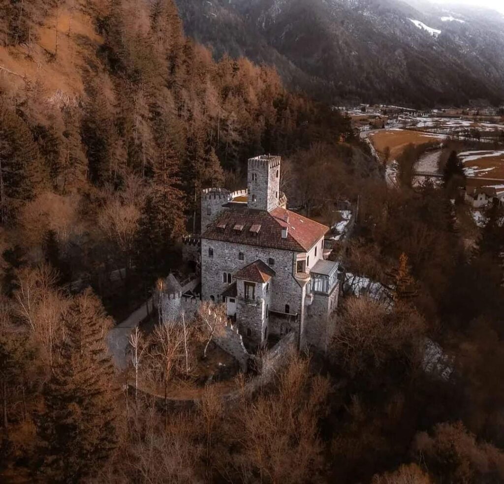 Welfenstein Castle: A Medieval Road-Control Castle in South Tyrol 2 Welfenstein Castle