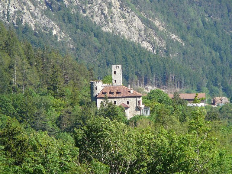 Welfenstein Castle: A Medieval Road-Control Castle in South Tyrol