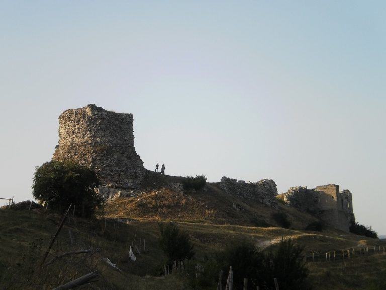 Glamoč Fortress: A Medieval and Ottoman Hilltop Fortress in Bosnia and Herzegovina