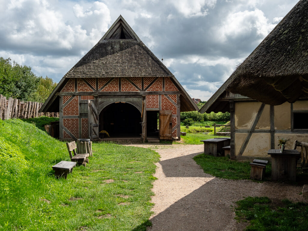 Motte Luetjenburg
