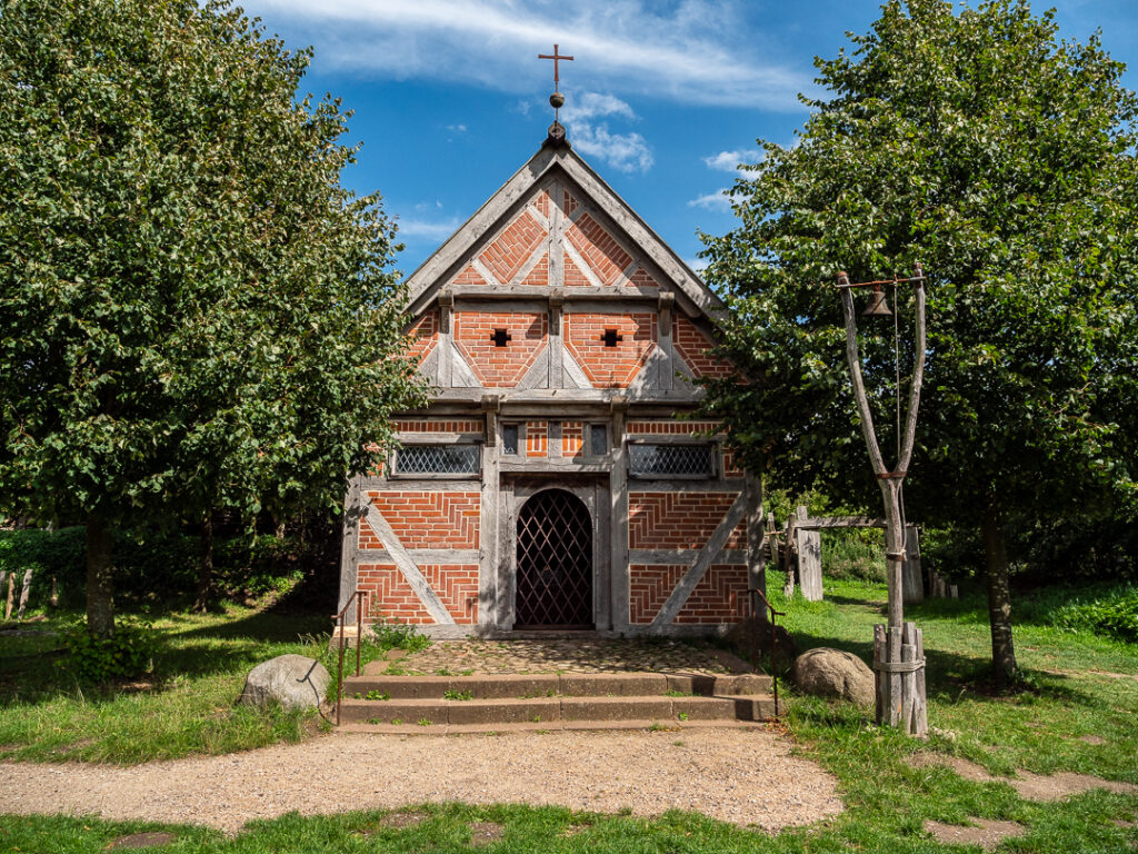 Motte Luetjenburg
