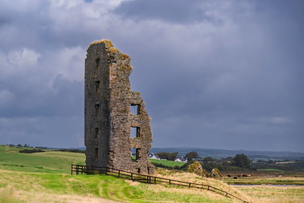 Dough Castle: An O’Connor Stronghold at the Inagh Estuary 1 Dough Castle