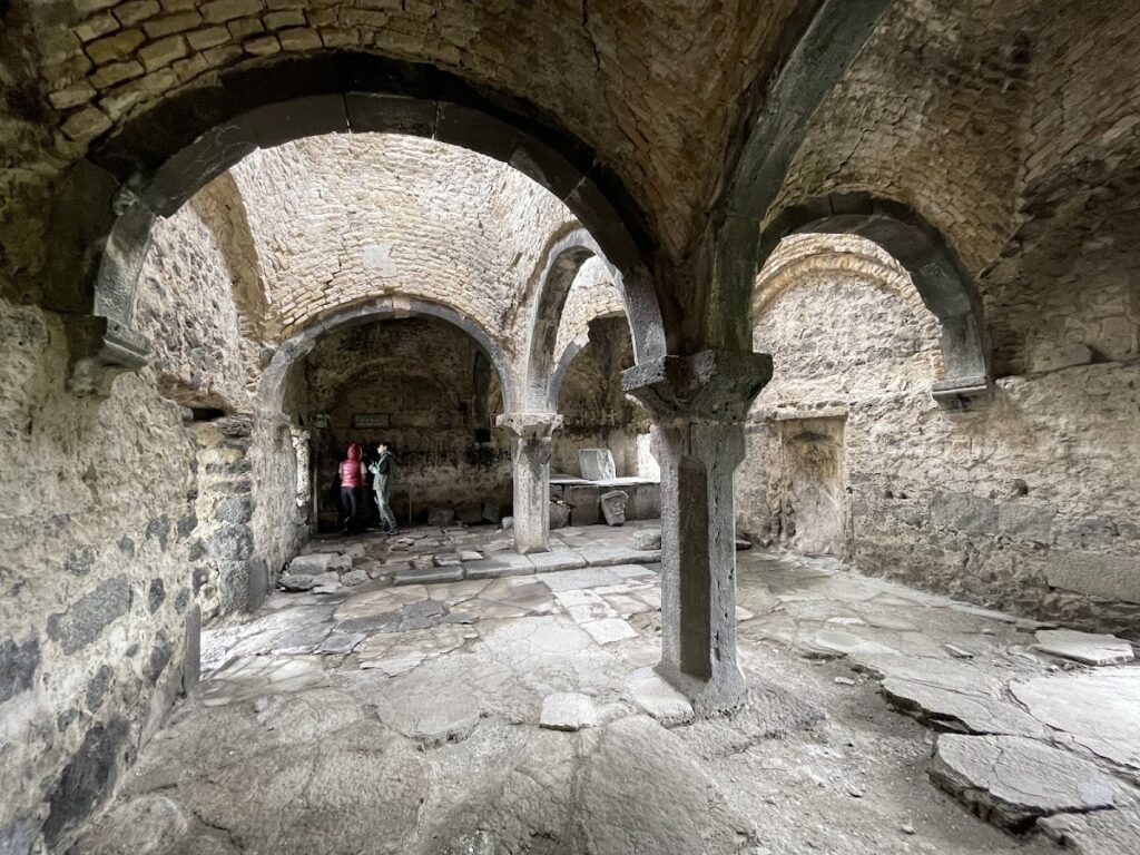 Lori Berd Fortress: A Medieval Armenian Royal Center 5 Lori Berd Fortress