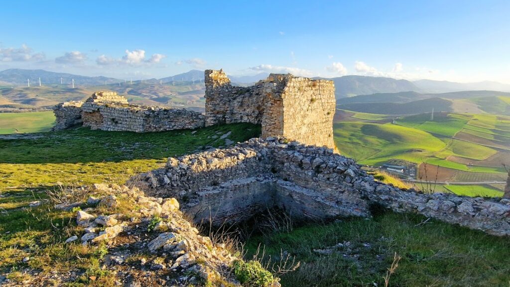 Castillo de la Estrella: A Medieval Fortress in Málaga, Spain 2 Castillo de la Estrella