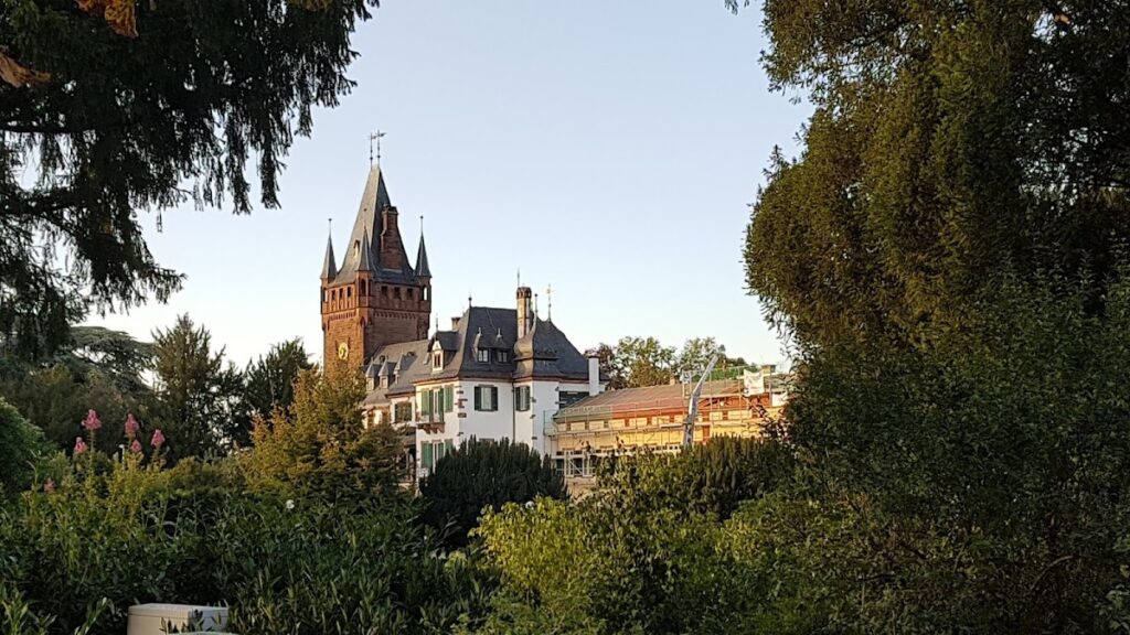 Schloss Weinheim: Former Electoral Palatinate Castle and Municipal Offices 3 Schloss Weinheim