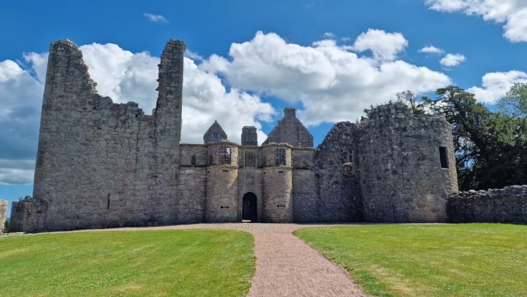 Tolquhon Castle: A Scottish Courtyard Residence