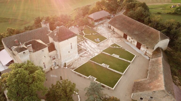 Montplaisant Castle: A Former Fortified House in France