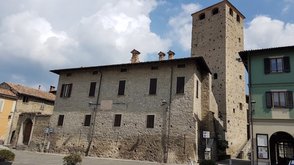 Malaspina Castle: A Medieval Architectural Complex in Varzi, Italy 1 Malaspina Castle
