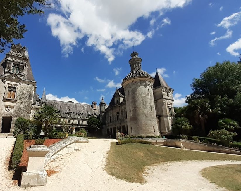 Château d'Usson: A Reconstructed Renaissance Château in France 2 Château d'Usson