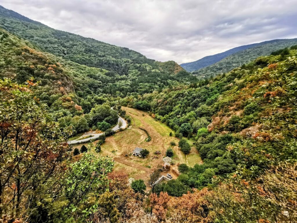 Asen's Fortress: A Medieval Bulgarian Border Stronghold 4 Asen's Fortress