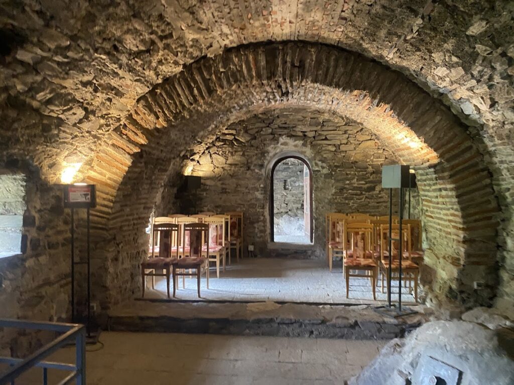 Asen's Fortress: A Medieval Bulgarian Border Stronghold 5 Asen's Fortress