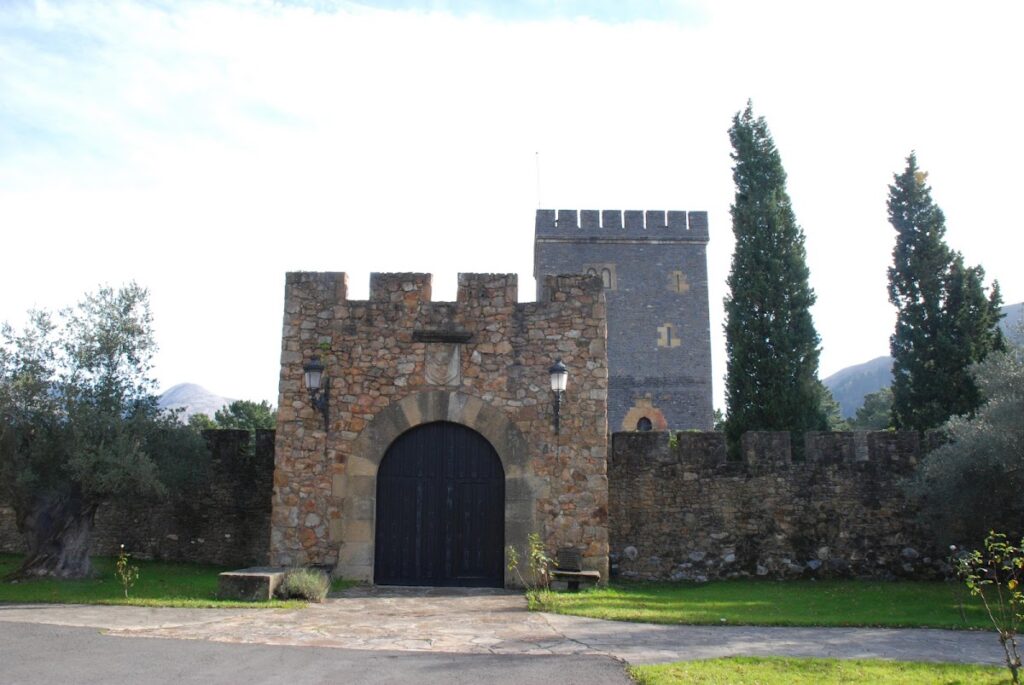 Castillo Concejuelo: An Automobile Museum in a Renovated Tower House 2 Castillo Concejuelo