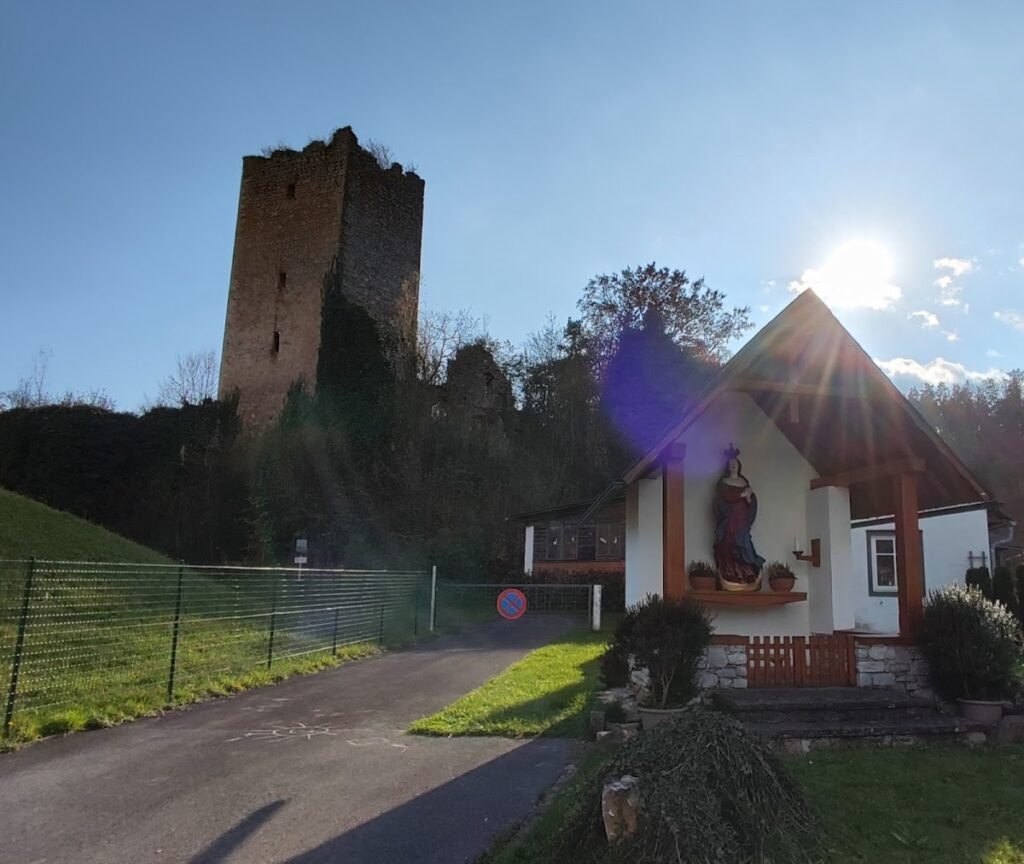 Burgruine Alt-Sturmberg: A Medieval Castle Ruin in Austria 2 Burgruine Alt-Sturmberg
