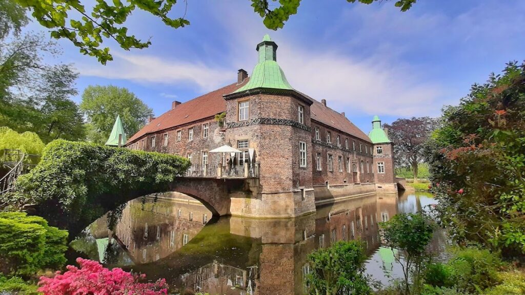 Bladenhorst Castle