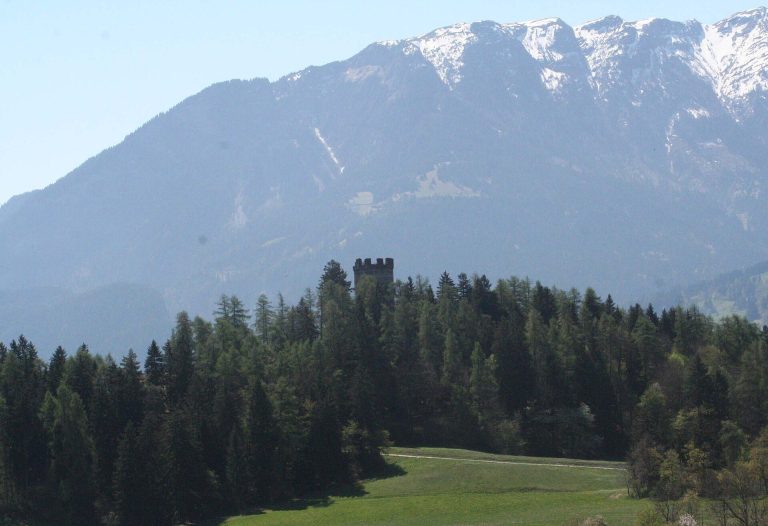 Neu-Süns Castle: A Medieval Hill Castle in Switzerland