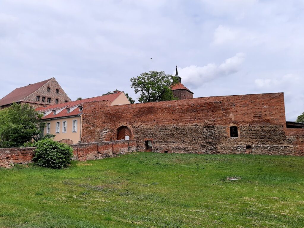 Burg Beeskow: A Moated Castle and Cultural Center in Germany 3 Burg Beeskow