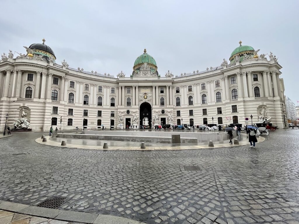 Stallburg: A Renaissance Building and Imperial Stable in Vienna 2 Stallburg
