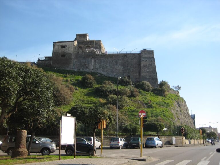 Fort Carnale: A Coastal Defensive Tower in Salerno