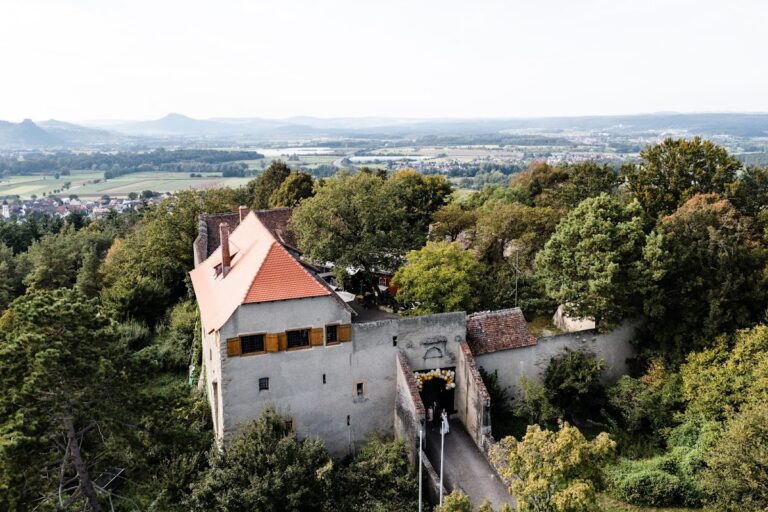 Burg Hohenfriedingen: A Medieval Hilltop Fortress in Germany